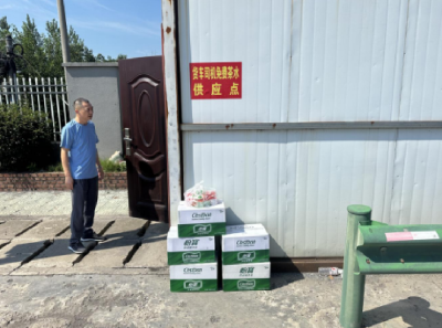 夏日送清凉 关怀伴征途——沙洋县交通运输局设立“清凉服务站”为高温下货车司机护航