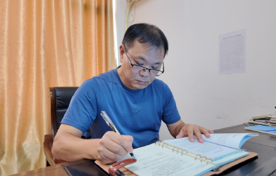 张斌：双线履职践初心 深耕工业谱新篇