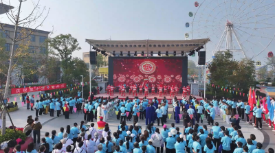 银龄健走展风采  重阳敬老暖人心——2025年湖北省老年人重阳登高活动举行