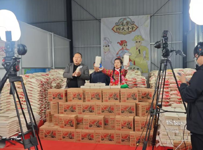 直播间搬进工厂 毛李再生稻打通“云端”销路