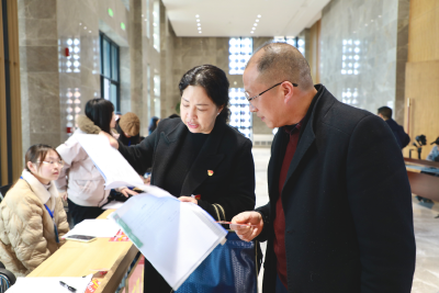 【聚焦两会】务实履职担使命 心系发展献良策 人大代表今日报到