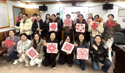 县发改局庆“三八”国际妇女节手工活动比赛