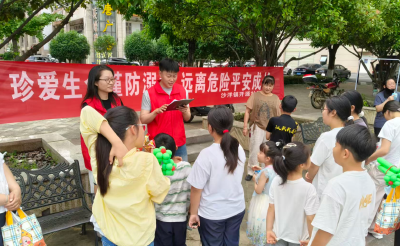 六一童趣淘   邻里共美好