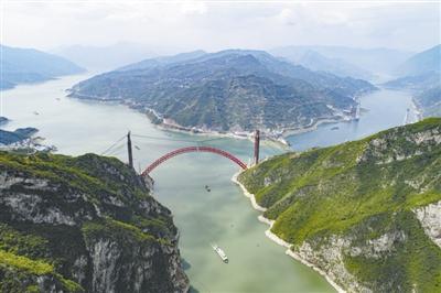 香溪长江桥 长虹卧碧波 