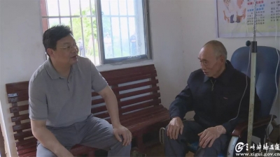 【脱贫攻坚铿锵行】卢辉指导梅家河乡脱贫攻坚工作