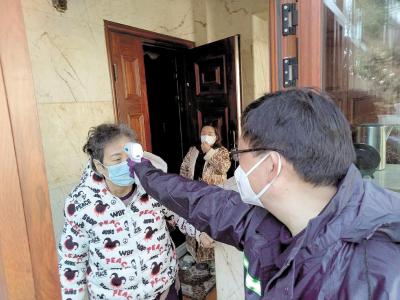 不落一户 不漏一人 武汉拉网式排查“四类人员”