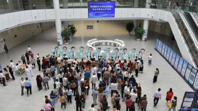 国家骨科临床中心医疗专家来秭开展惠民义诊活动