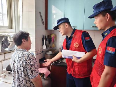安全知识送到家 防溺防火两手抓