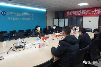 李伦华看望慰问重点项目一线职工