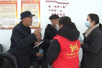 县医保局到仁和坪镇宣讲“门诊共济保障制度”