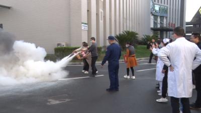 消防演练进医院 筑牢安全“防火墙”