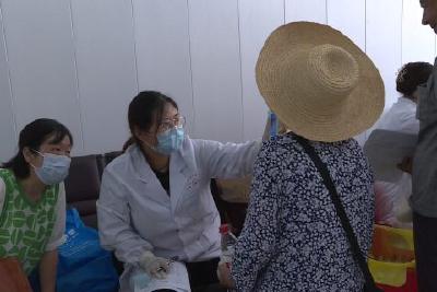今年我县计划完成老年人免费健康体检28784人