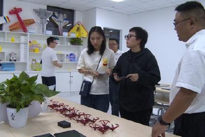 中国青少年发展基金会来我县调研