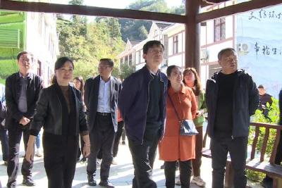 武昌区胭脂路社区来我县开展乡村振兴扶智活动