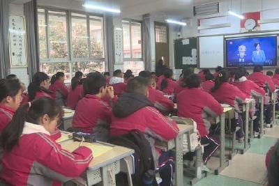 新春第一课：扬起科学风帆 助力人生远航