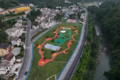 渔洋关镇：社区增设健身地 居民自发管护忙