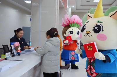 五峰法院：与“宪”同行 大力弘扬宪法精神