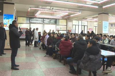 县高级中学举办“家长开放日”活动