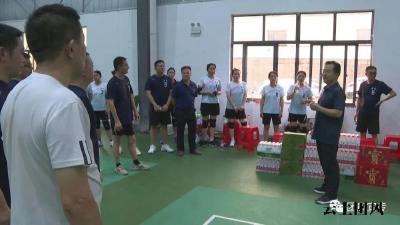 县总工会  慰问市“六运会”团风县健身排舞  气排球代表队队员