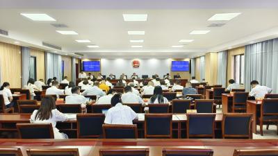 县六届人大常委会召开第25次会议