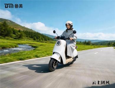 备美雨衣，防水又透气，下雨天也能干爽骑行