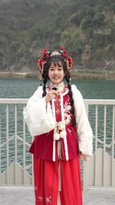 街头挑战：你来点我来吃！长阳人年夜饭吃什么？在哪吃？