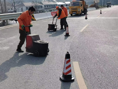 南漳县公路中心：实施精细养护管理　提升公路使用性能