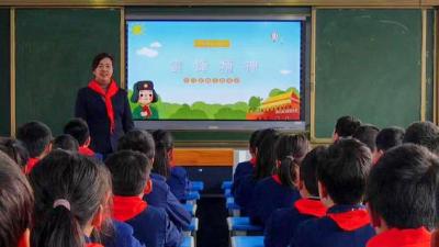 南漳：追“锋”少年   续写雷锋日记  