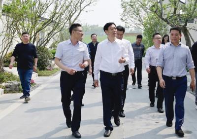 罗兴斌调研重点项目建设，现场协调解决堵点难点问题 