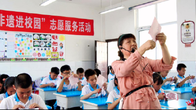 湖北南漳：非遗进校园 艺术润童心