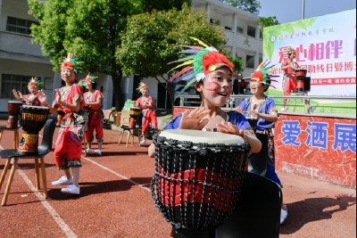 爱心相伴 助残同行