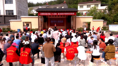我县开展“倡新时代婚育文化，助家庭和谐幸福”宣传服务活动