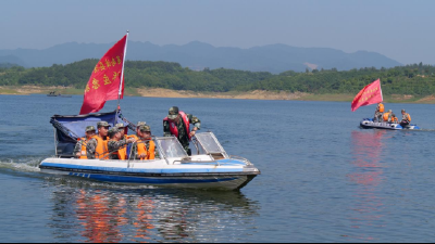 开展防汛抢险训练 提升民兵救援能力
