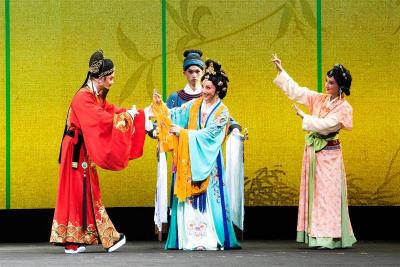 【热点关注】第五届湖北地方戏曲艺术节在汉开幕