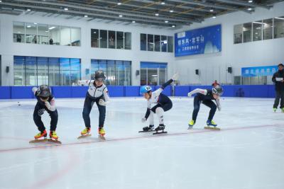 【热点关注】2023湖北省青少年短道速滑锦标赛在武汉经开区圆满落幕