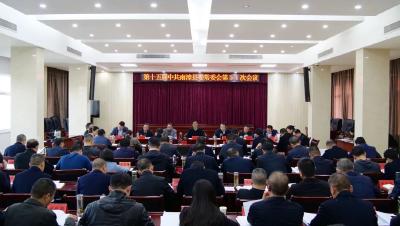 罗兴斌主持召开县委常委会会议强调：坚持“四个贯穿始终”，依法有序推进城市社区优化调整工作
