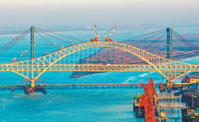 【热点关注】常泰长江大桥天星洲专用航道桥合龙
