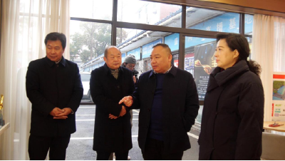 省总工会领导到我县开展送温暖活动