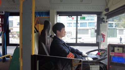 湖北南漳：小小驾驶室 巾帼绽芳华