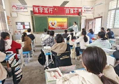 李庙中学“七个一”活动开展禁毒宣传教育