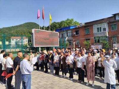 县计生协开展“5.29会员活动日”宣传服务活动