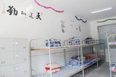 ​板桥中学：开展文明宿舍评比 养成良好生活习惯