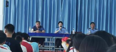 ​“警校共治”话平安 筑牢校园安全线