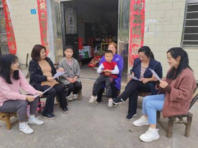 竹坪小学：“跑村”“泡村”强化防溺水宣传