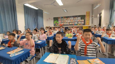 湖北南漳：趣味手势舞 安全记心间