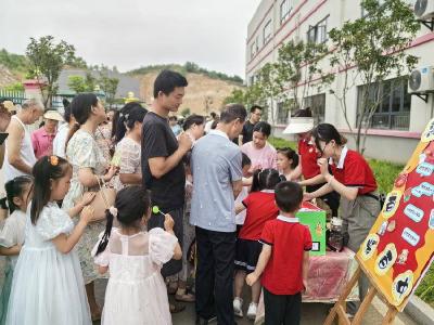 县第二幼儿园：热闹集市，寓教于乐