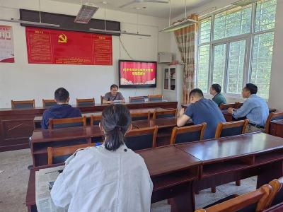 闫坪中学专题部署学生餐饮安全管理工作