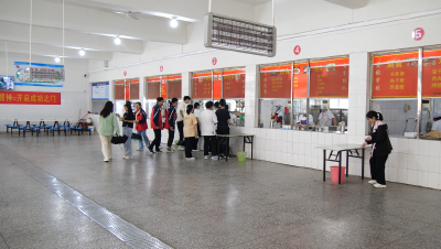 县第二中学：为爱充值“食”力助考