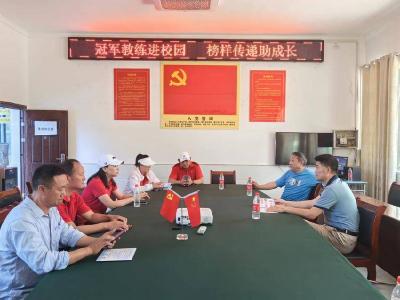 冠军教练进校园 榜样传递助成长