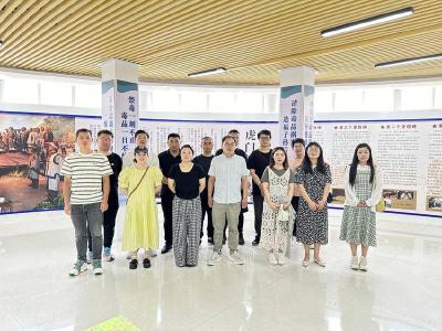 县发展和改革局：拒绝毒品 从我做起
